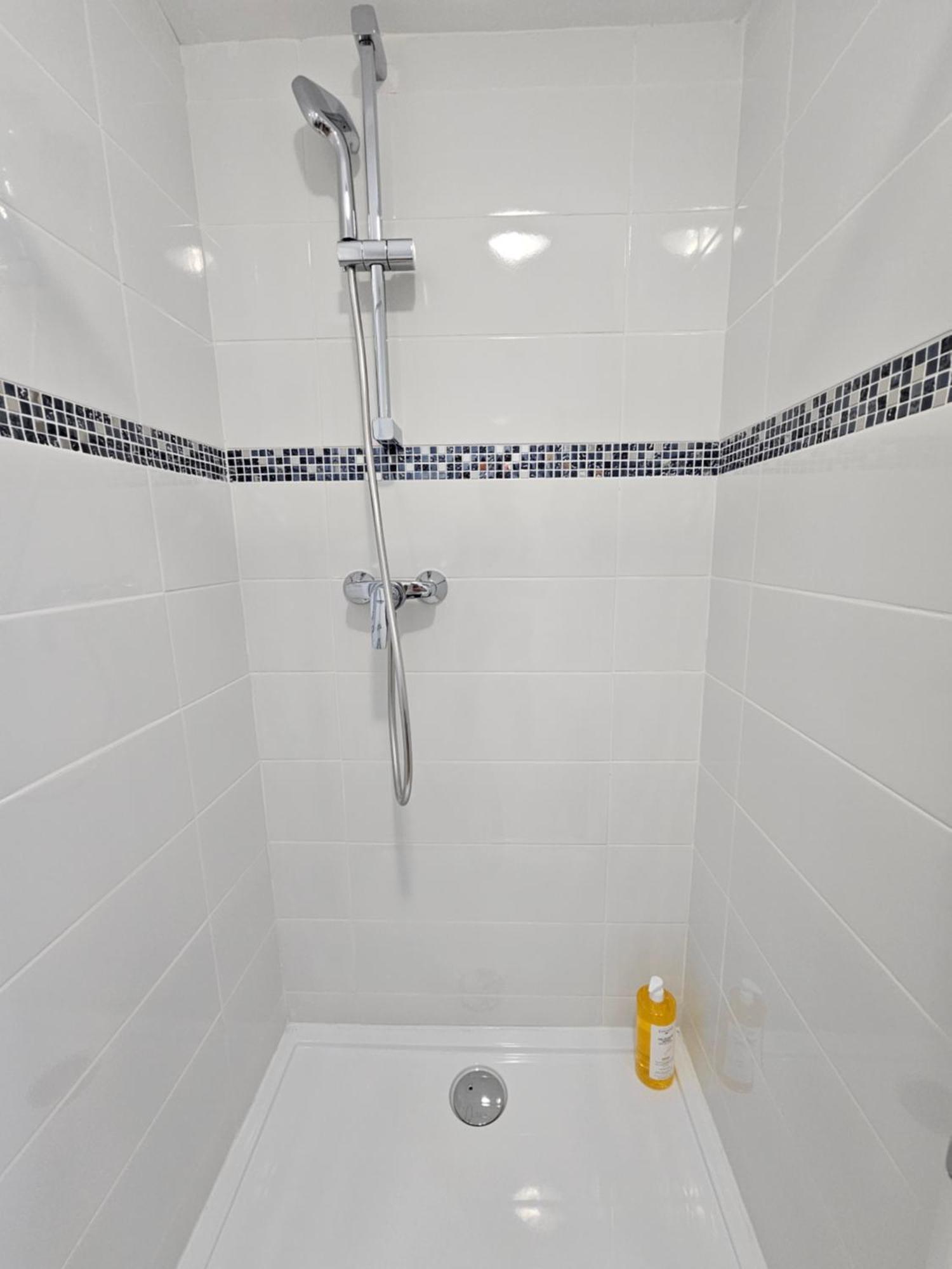 Tout Confort ! Centre-Ville, Climatisation, Parking, Wifi, Calme, Tv Carcassonne Exterior photo
